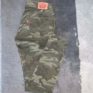 Levi’s 535 Camouflage Jeans